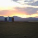 Descripción: El crepúsculo del lago Song Kol. Es el mayor lago de agua dulce de Kirguistan. Esta a 3.016 m. y pertenece a la cuenca del Río Naryn afluente del Río Sir Daria